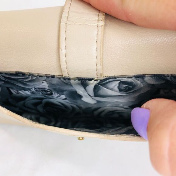 Adrienne Vittadini Wallet in Bone - Picture 6 of 12